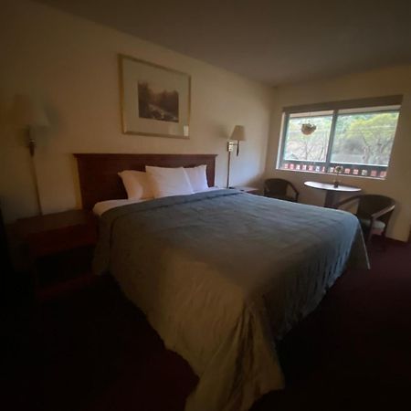The River Inn スリー・リバーズ エクステリア 写真